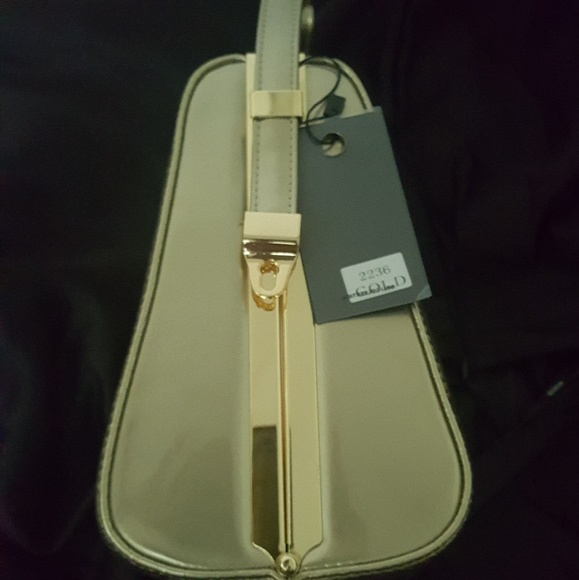 Patent Leather Purse - Picture 4 of 7